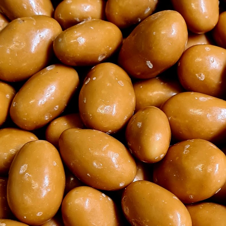 Mandler, karamel, havsalt, 1kg (kan ogs kbes p Nddekurven.dk)