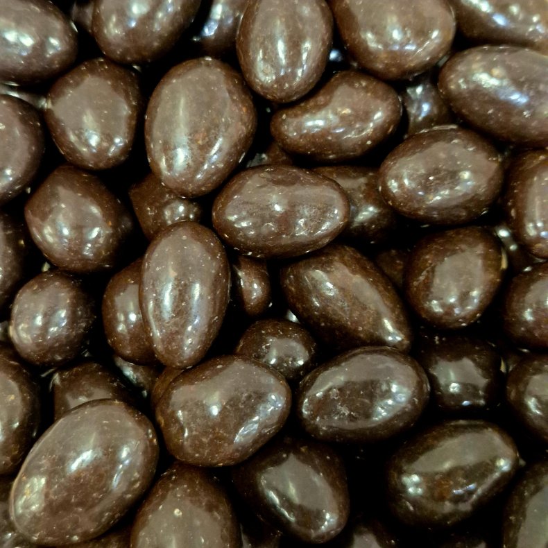 Chokomandler, m�rk chokolade, 1 kg (kan ogs� k�bes p� N�ddekurven.dk)