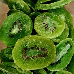 Kiwi i skiver, dehydreret og kandiseret, 750 gr