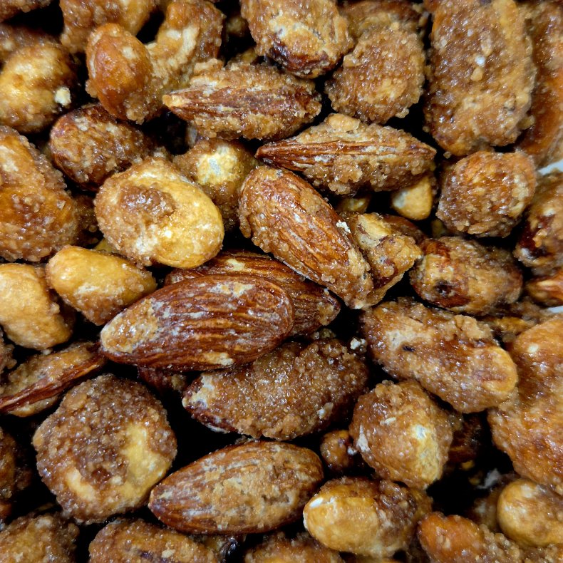 N�dde lux-mix,honning og havsalt, 800 gr (kan ogs� k�bes p� N�ddekurven.dk)
